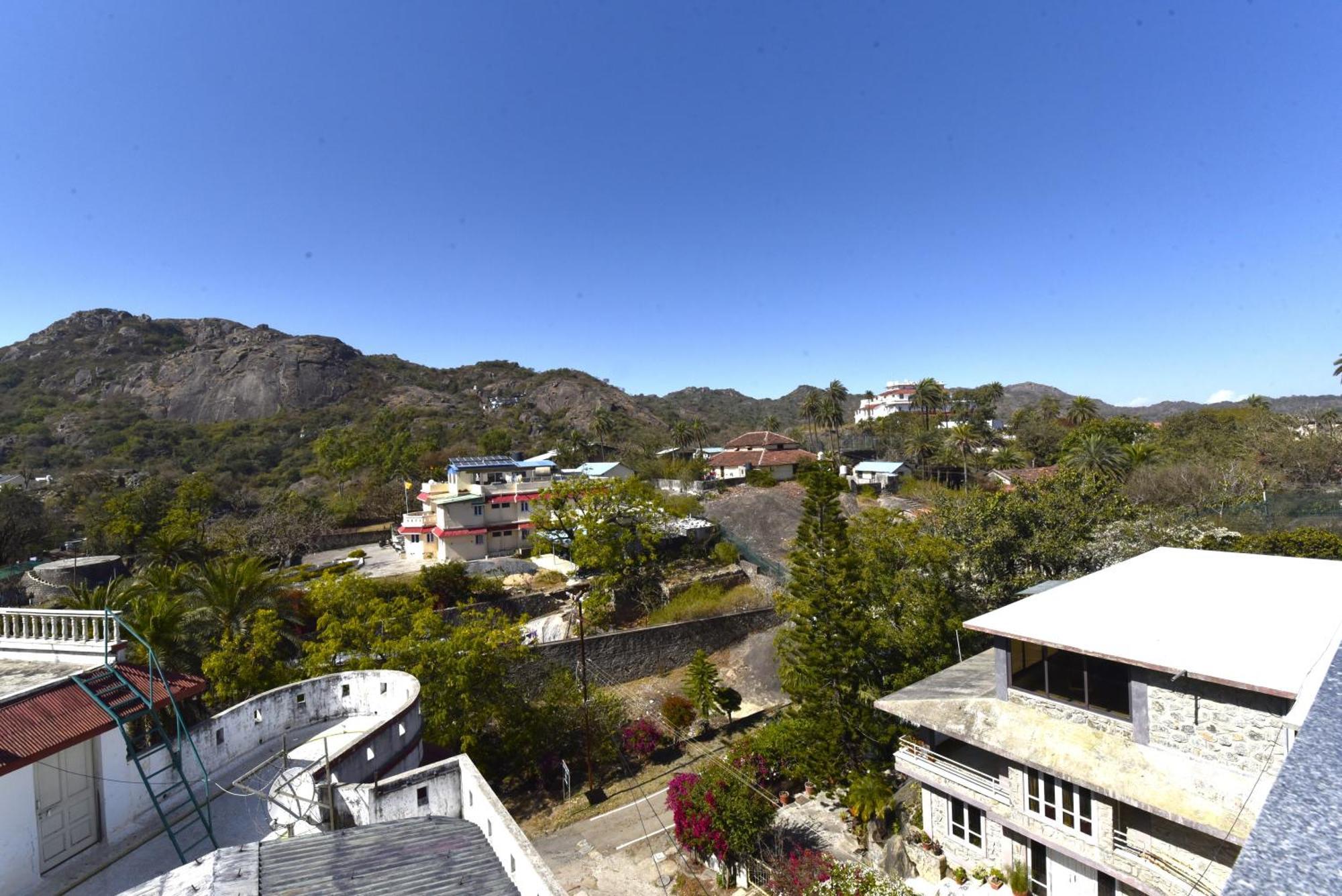 מאונט אבו Bunglow 14, Rooms With Balcony מראה חיצוני תמונה
