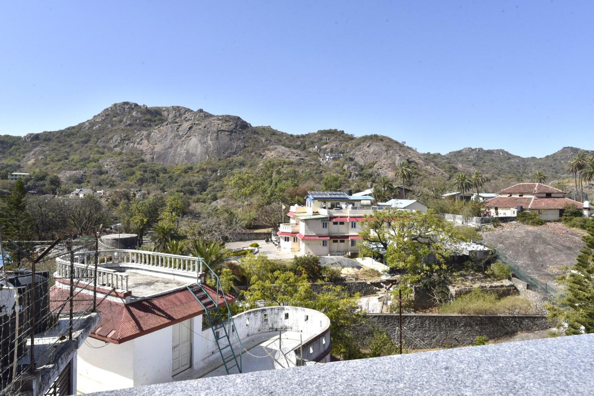 מאונט אבו Bunglow 14, Rooms With Balcony מראה חיצוני תמונה